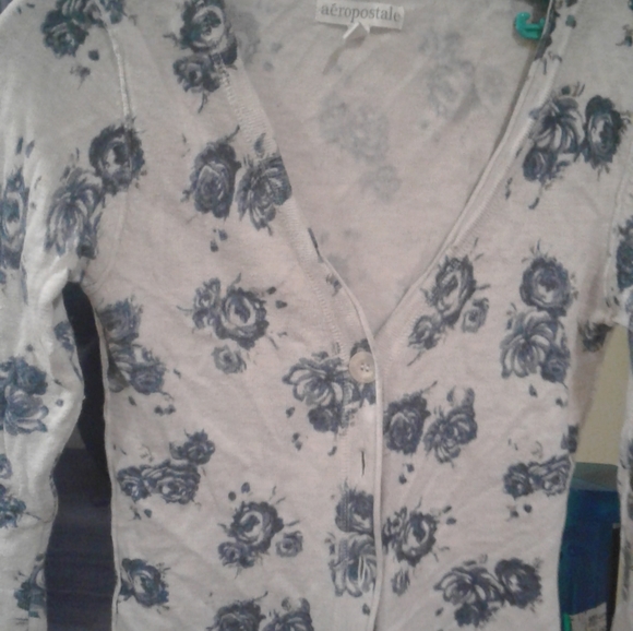 American eagle sweater small - Picture 2 of 4